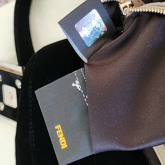 FENDI baguette bag - Picture 9 of 11